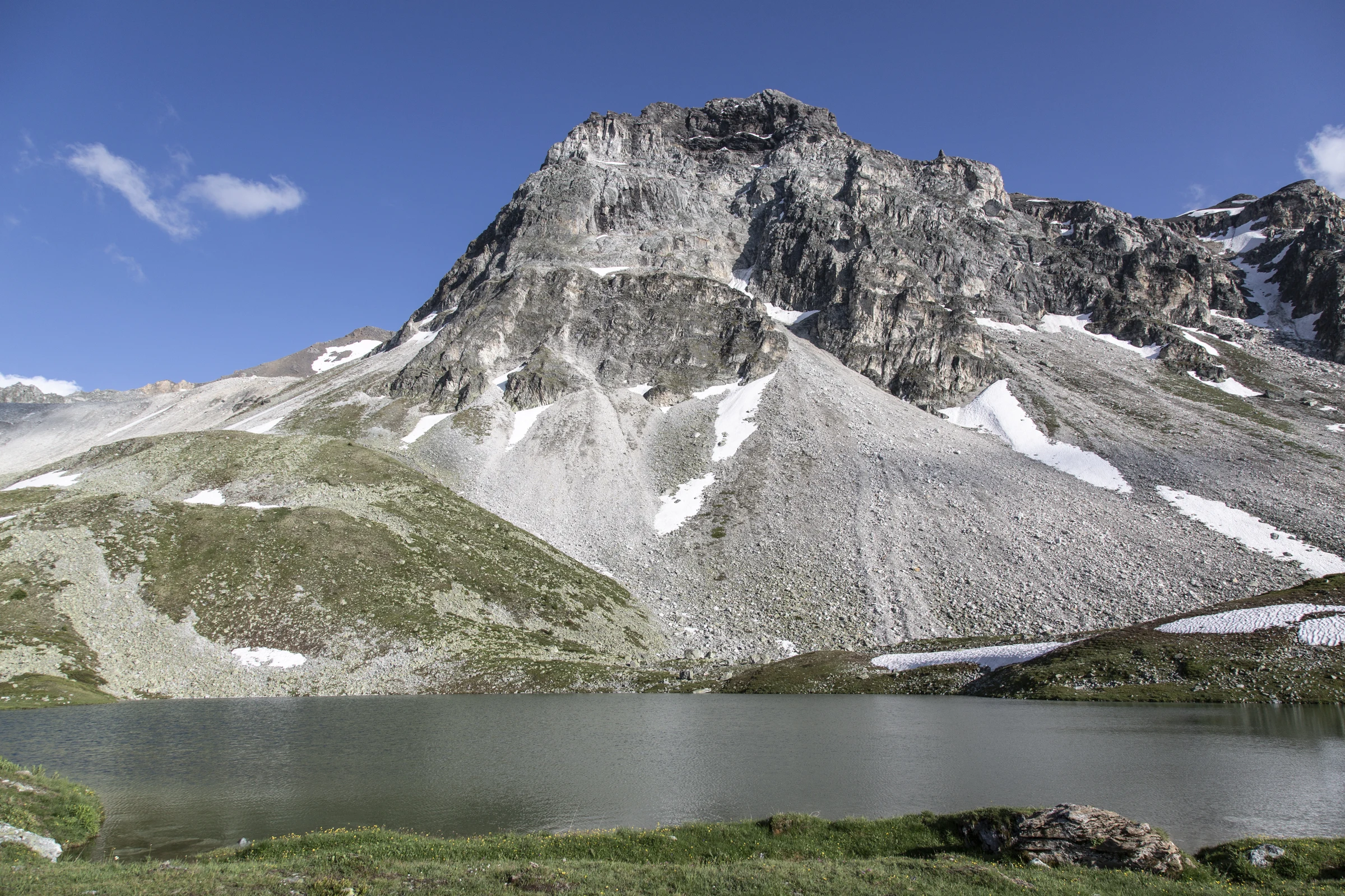 Lac et sommets alpins en Anniviers — @SIERRE-ANNIVIERS MARKETING